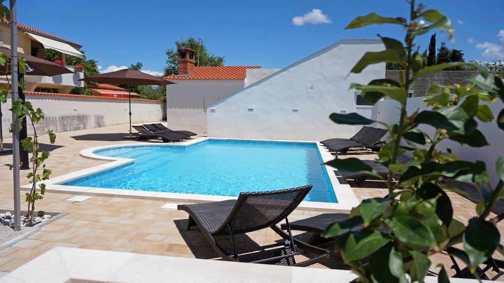 Apartments Roberta Kožino エクステリア 写真